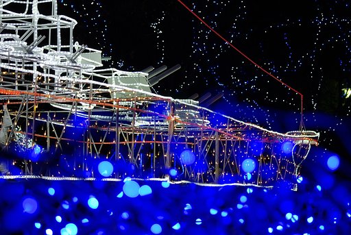 青い海原を行く大和