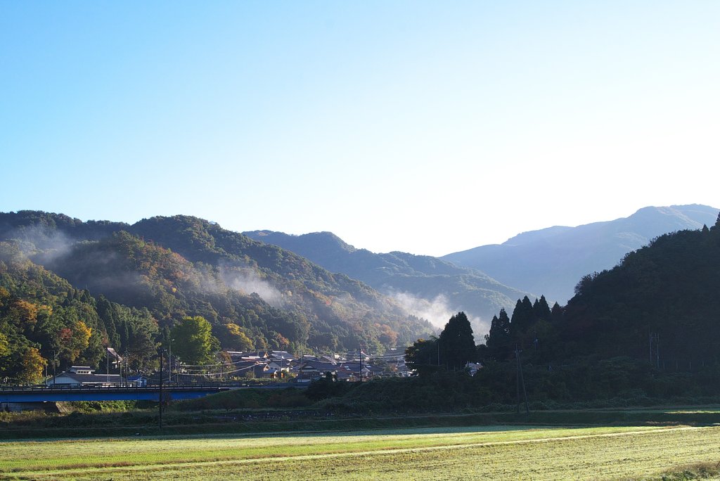 田舎も紅葉してきました！