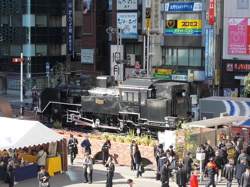新橋駅前のSL広場