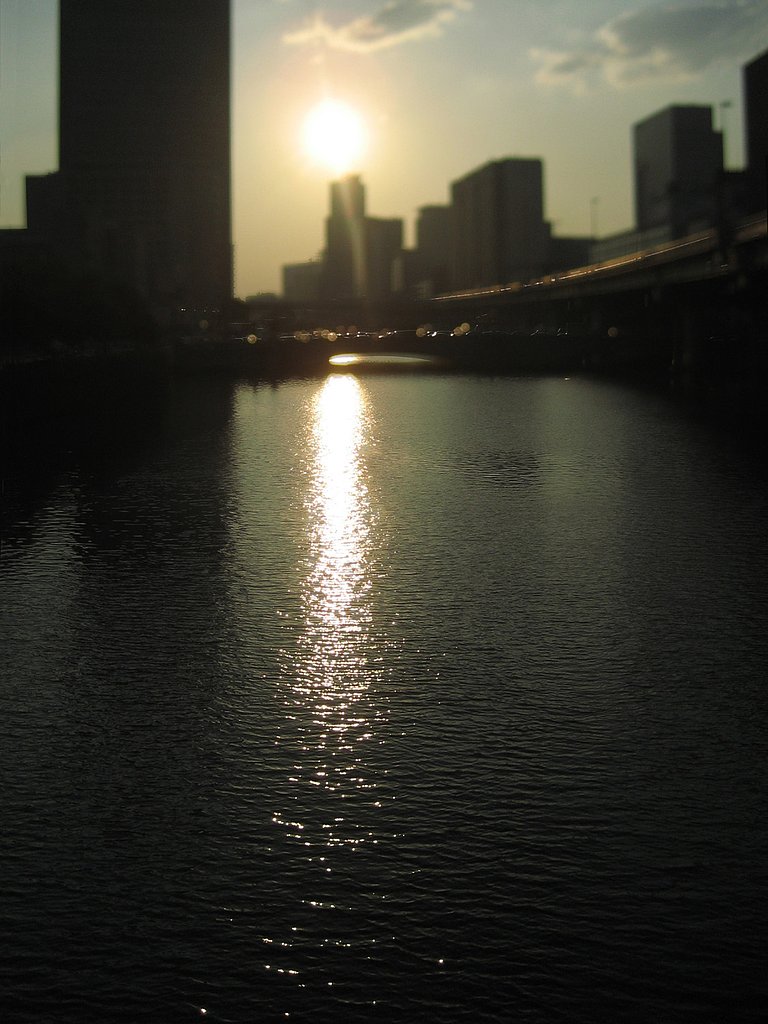 水都大阪、滲む夕暮れ