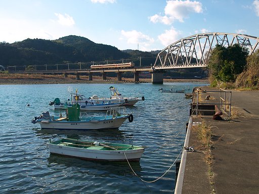 耳川を渡る