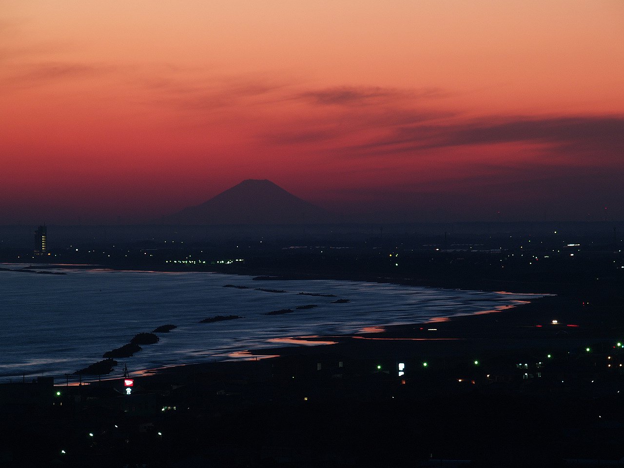 【2008】夕焼けに浮かぶ