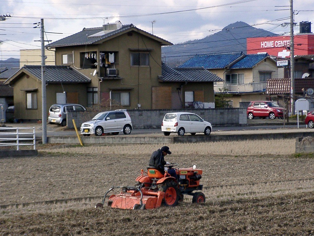 田起こし