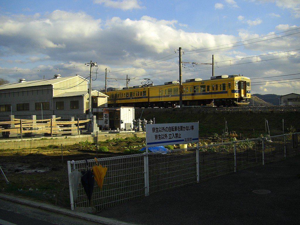 運転席は？