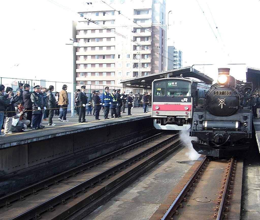 Ｃ５７と電車