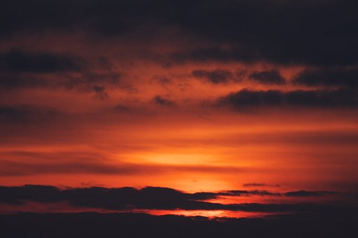 雲上の島影