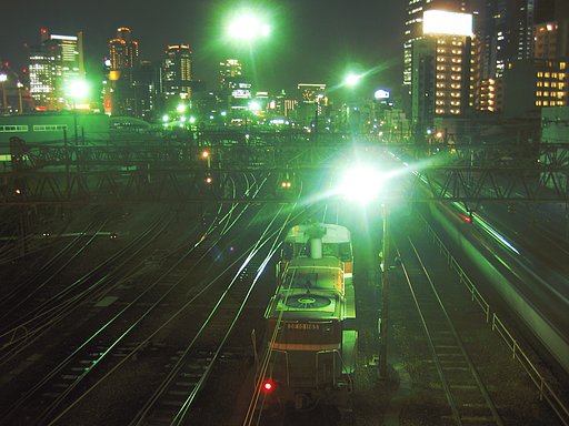 JR大阪駅貨物が走る