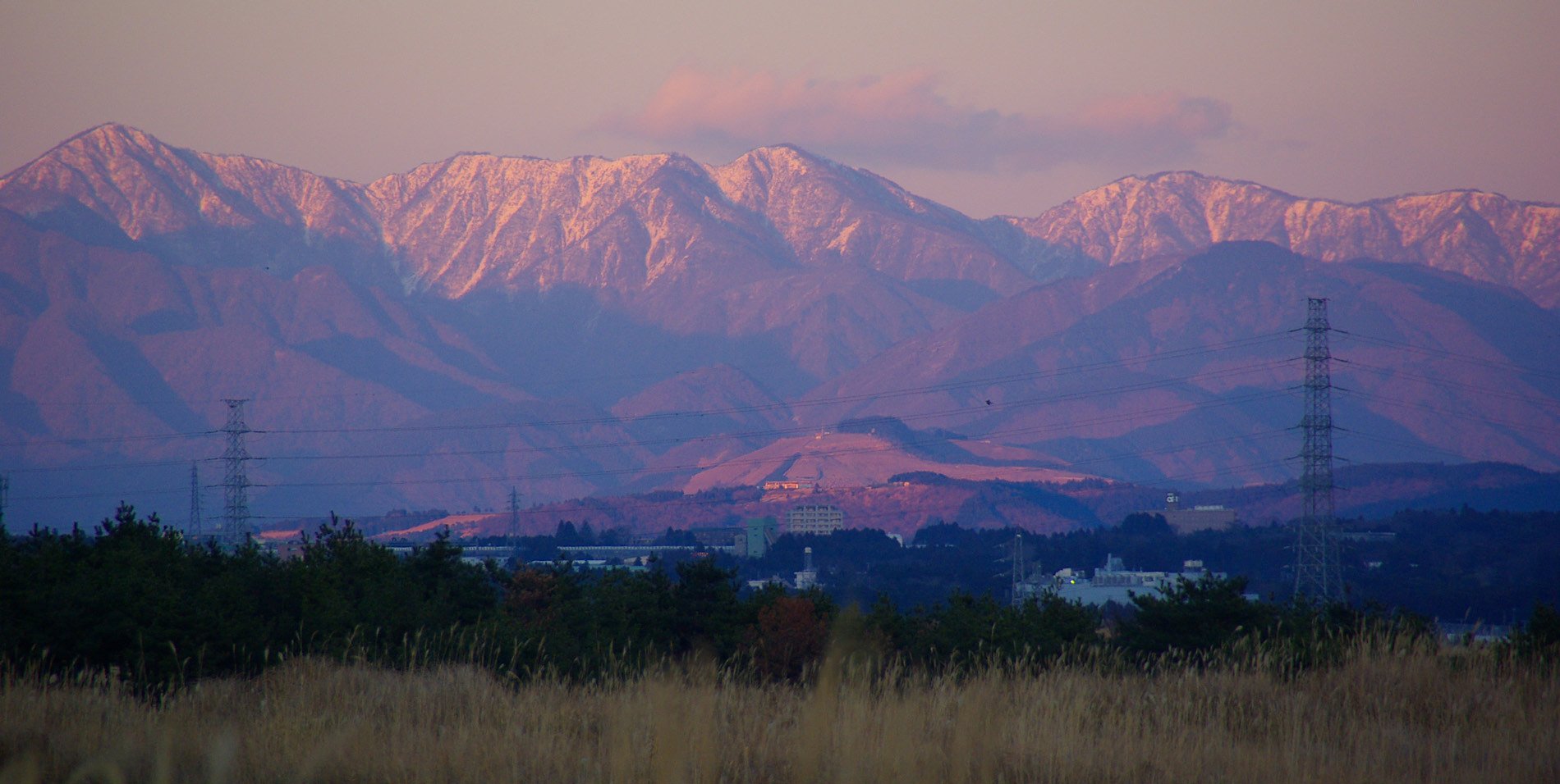 夕暮れの丹沢山系