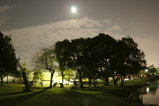 「秋影」　十三夜