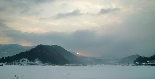 暗いお空の今朝の日の出