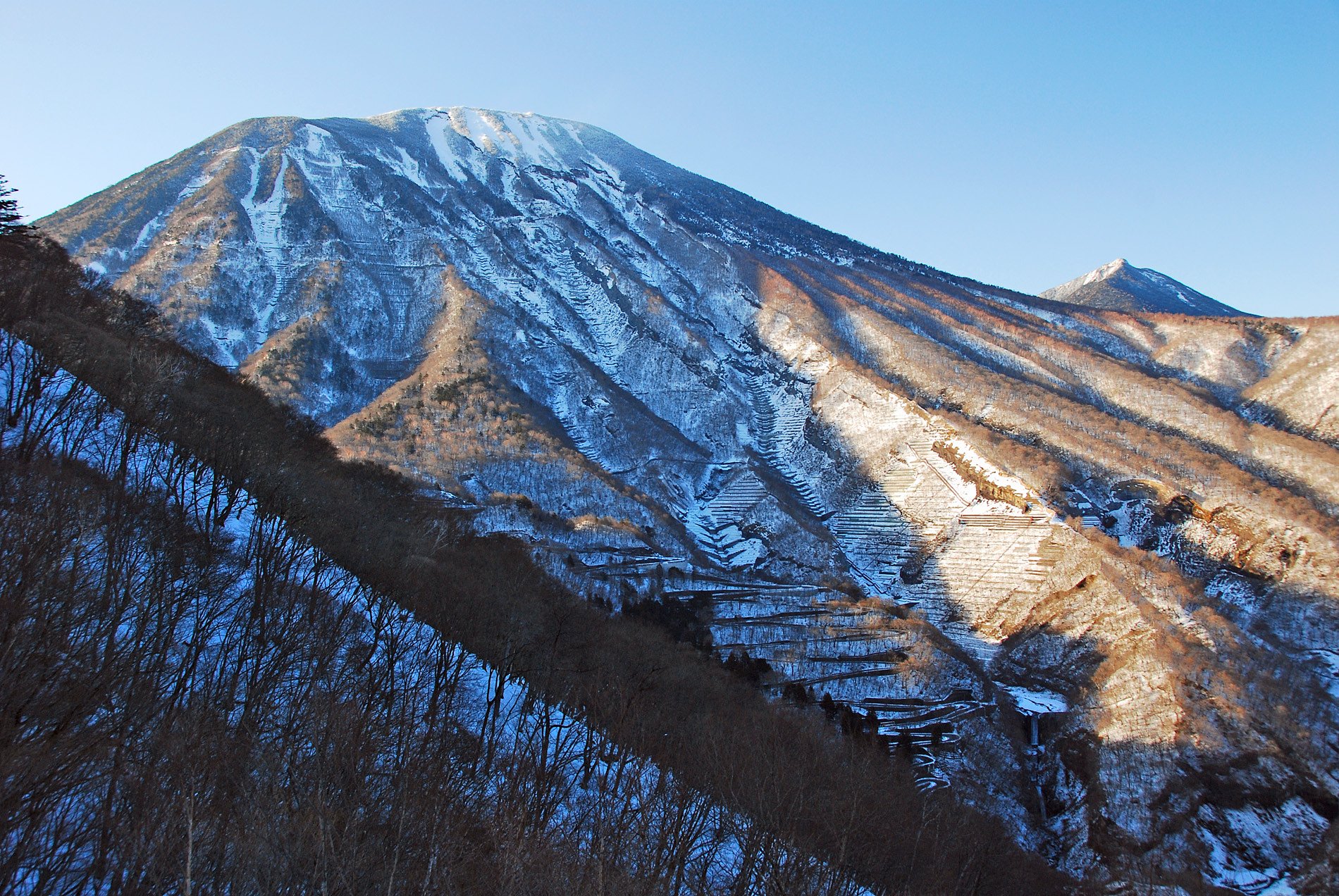 日光・男体山