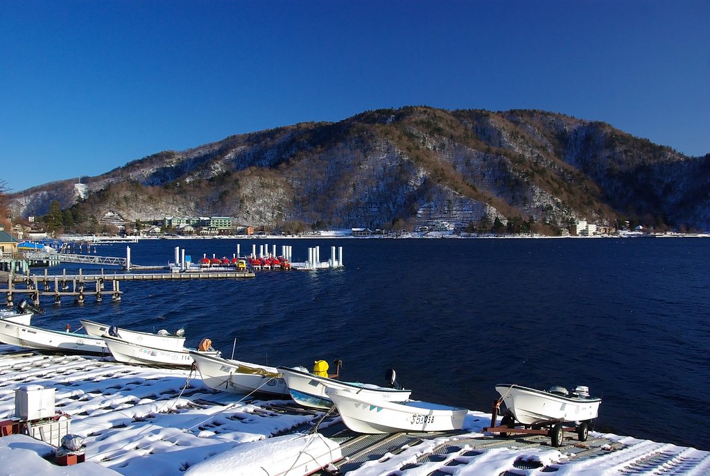 日光・中禅寺湖の冬景色