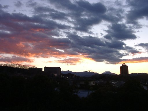 ■まだら模様の夕焼け