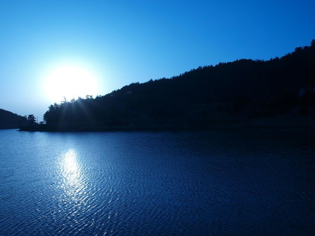 湖畔