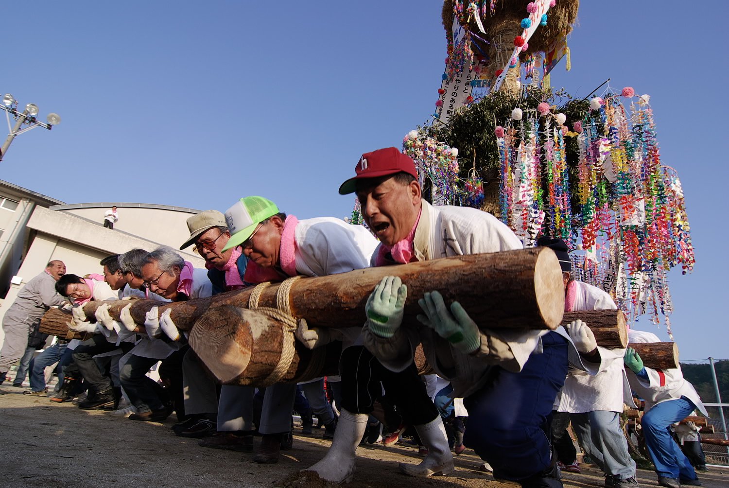力を合わせて　「神明さん」