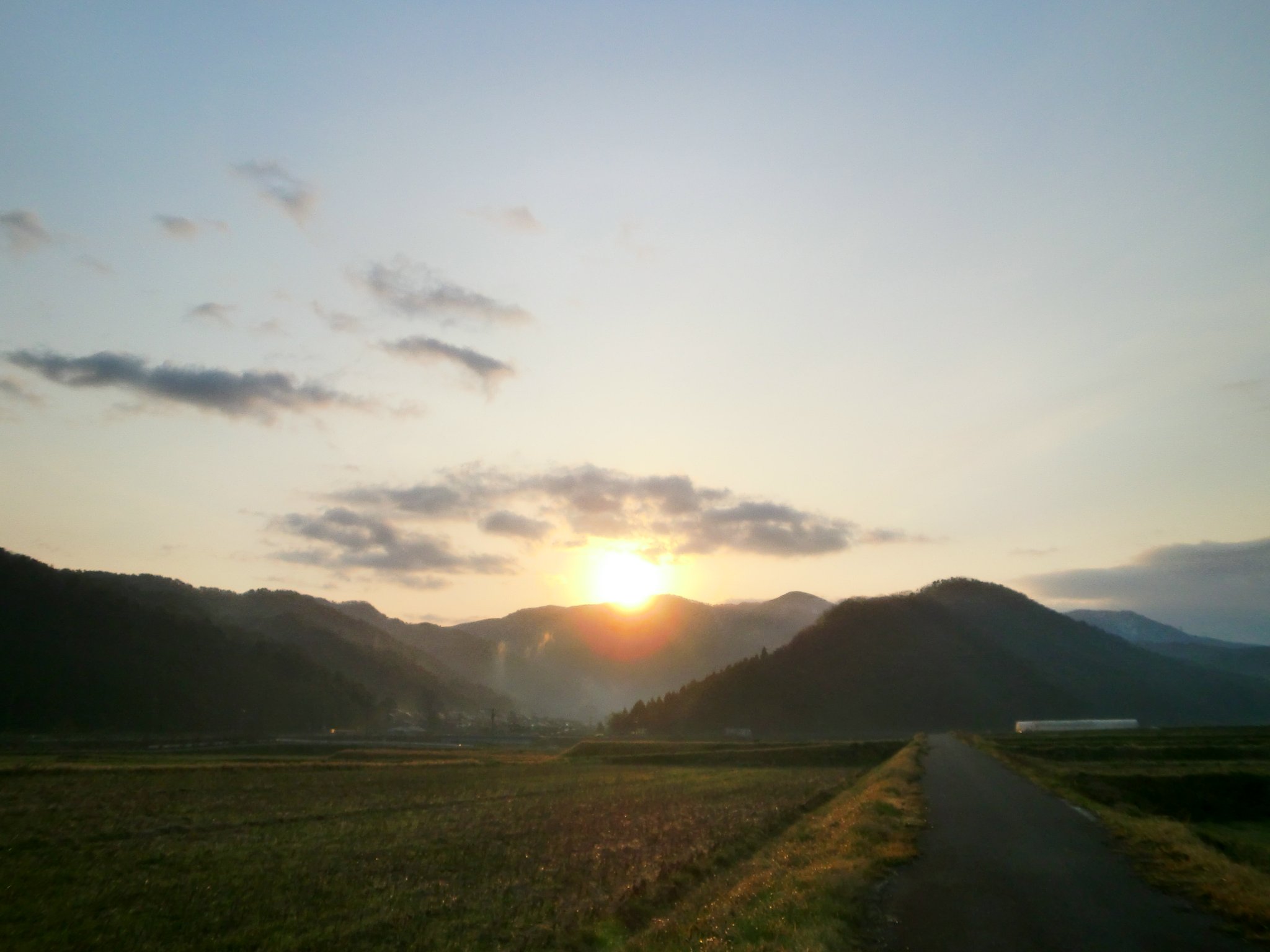 晴れの朝日の出