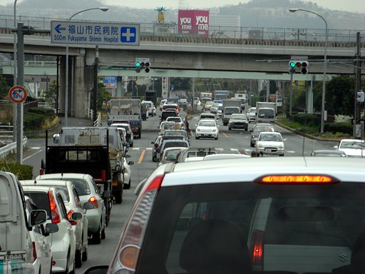 土日の高速は渋滞かも？