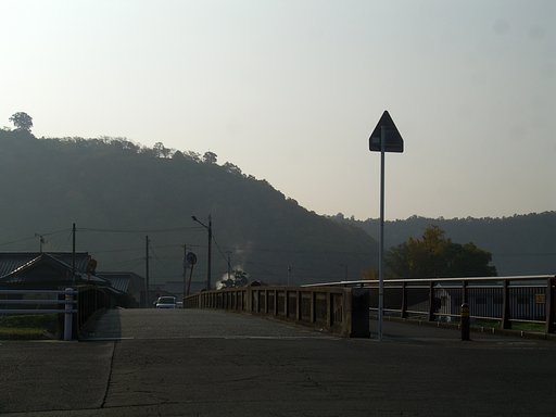 朝の掛の橋