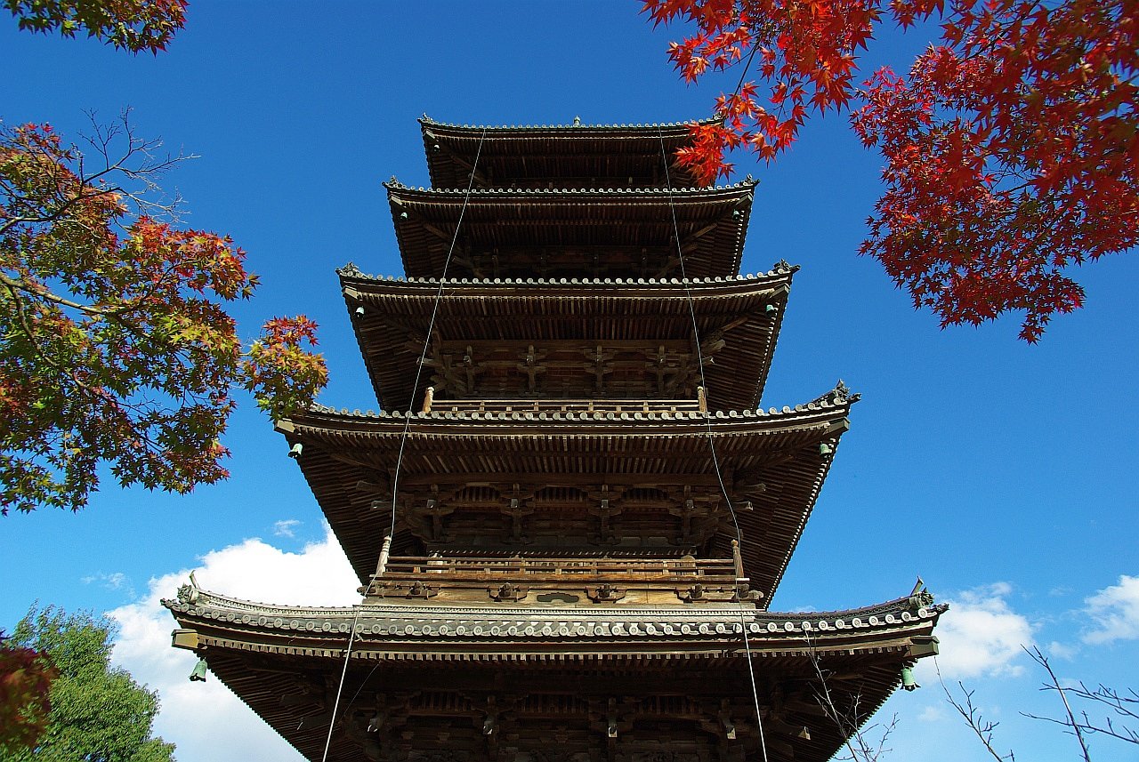 紅葉＋五重塔