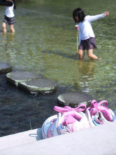 【靴】靴は御留守番