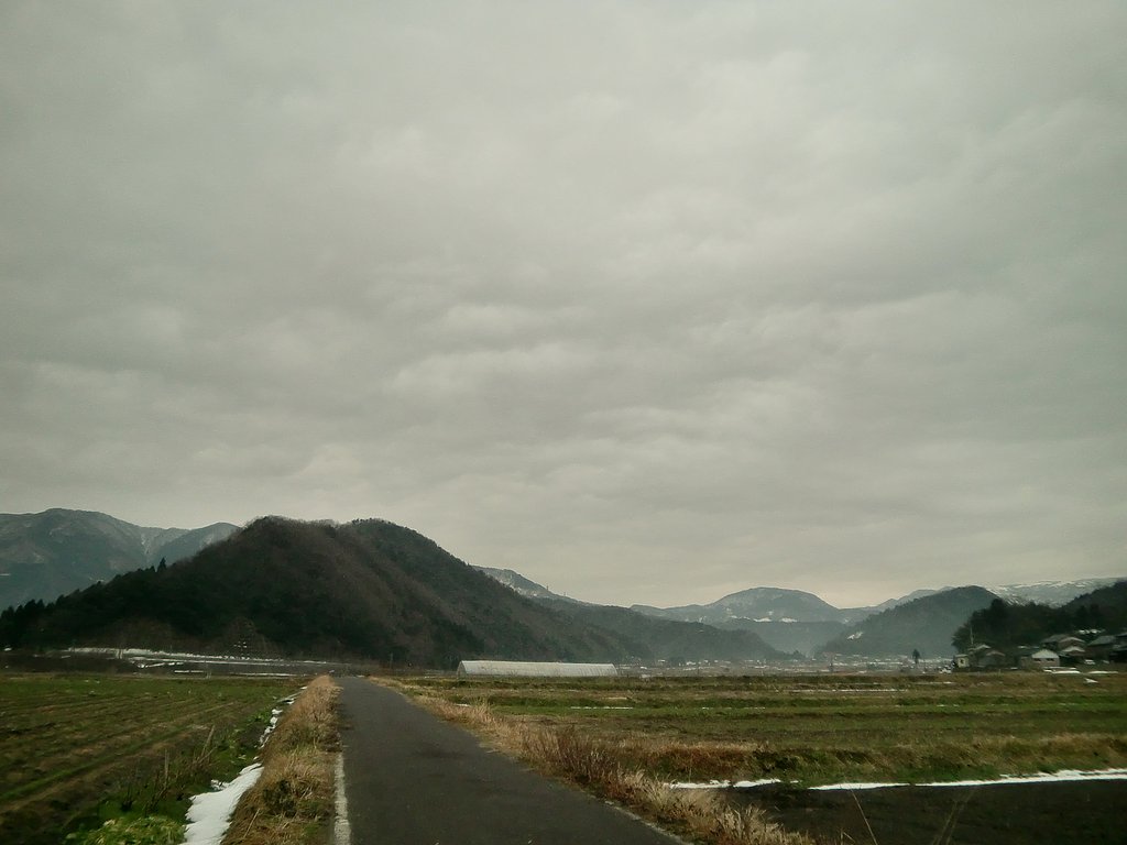 ドンヨリとした今朝の東の空