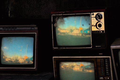 【ノスタルジー】   カラーテレビ(まだまだ現役...)