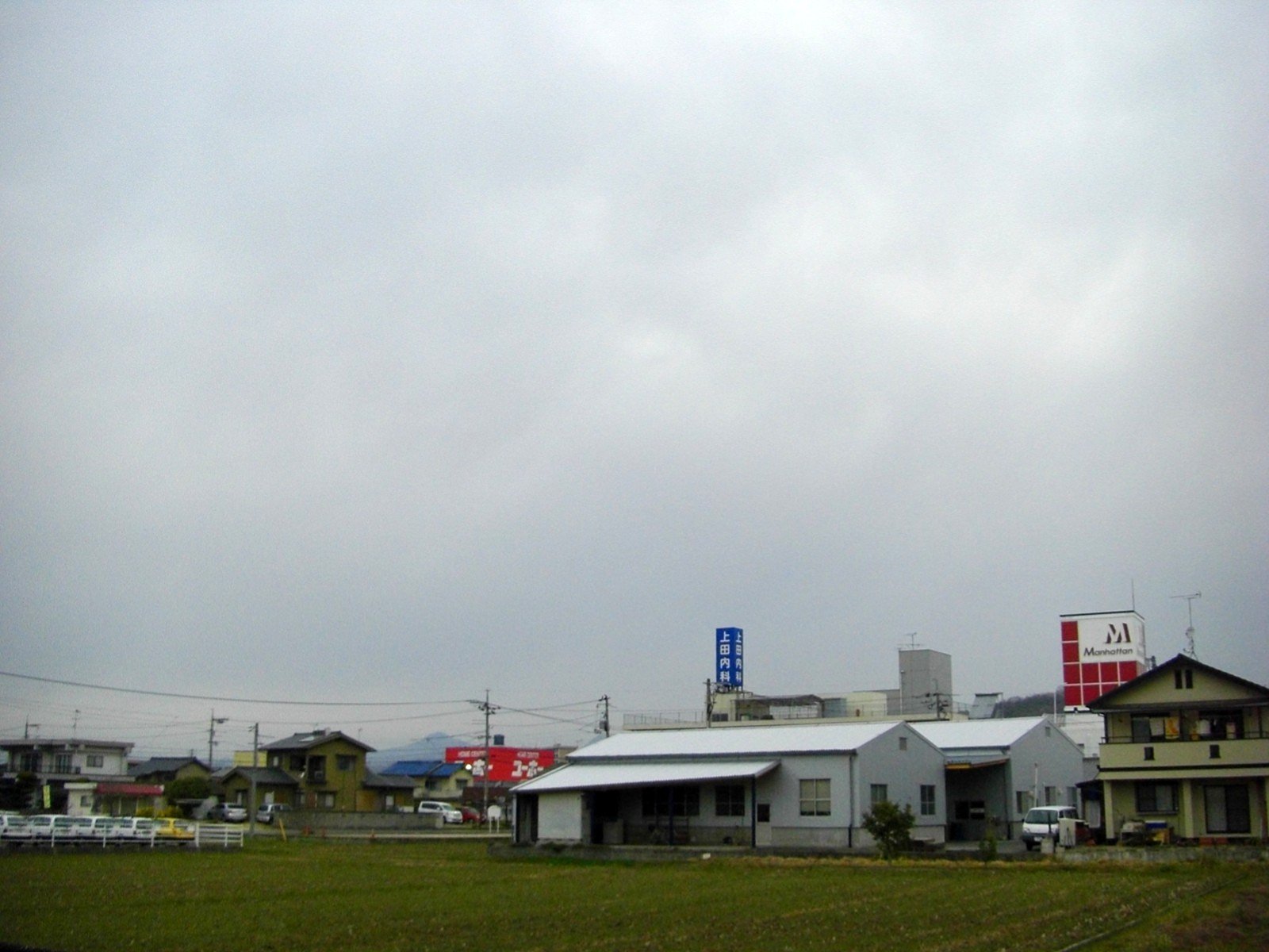早朝は曇り