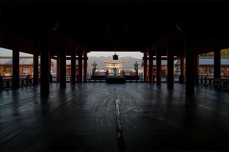厳島神社