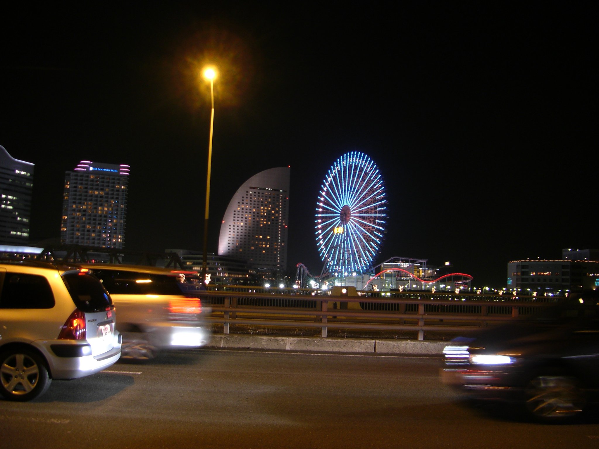 夜景に挑戦　ヨコハマミナトミライ地区