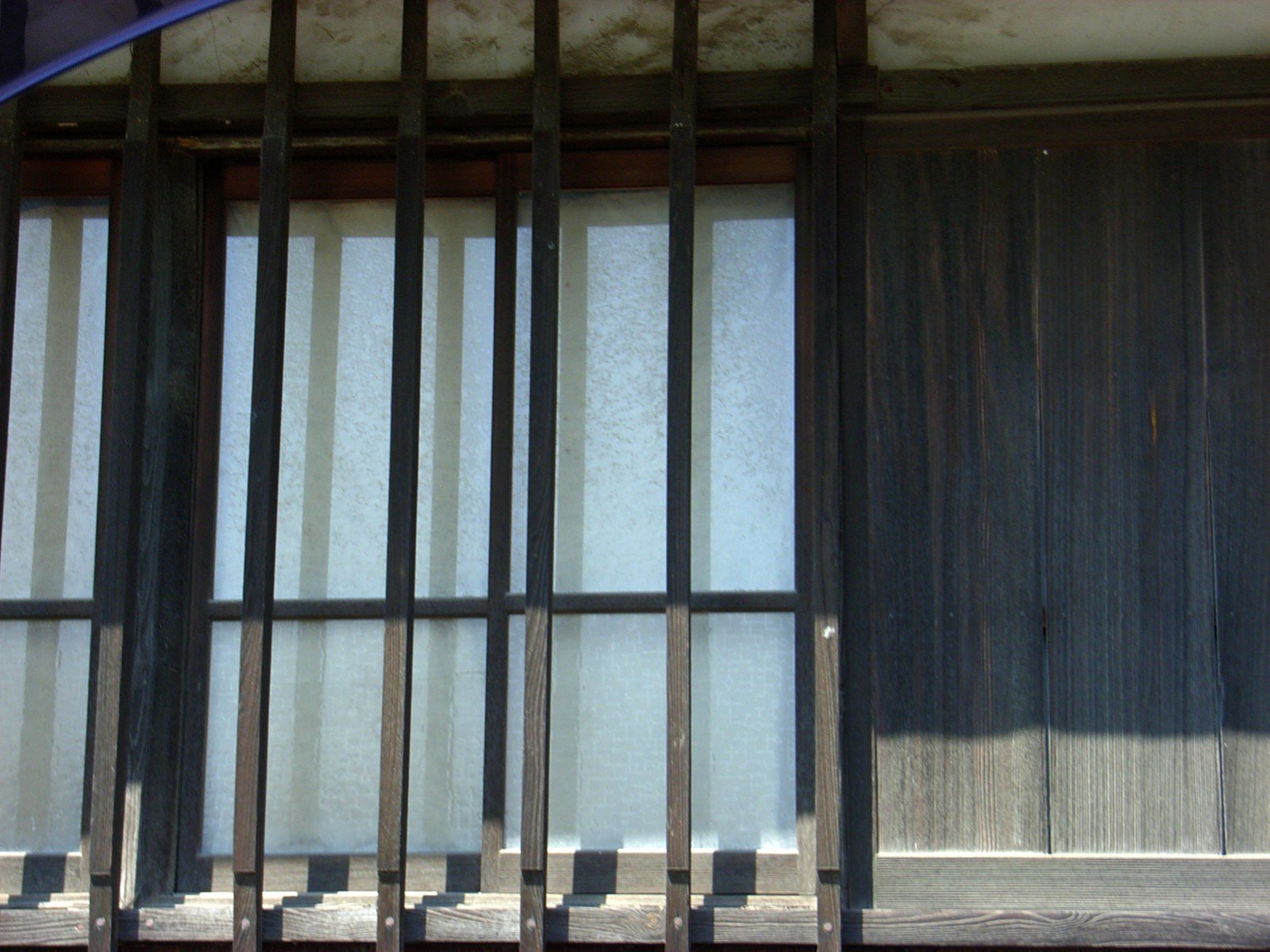 廃屋の窓