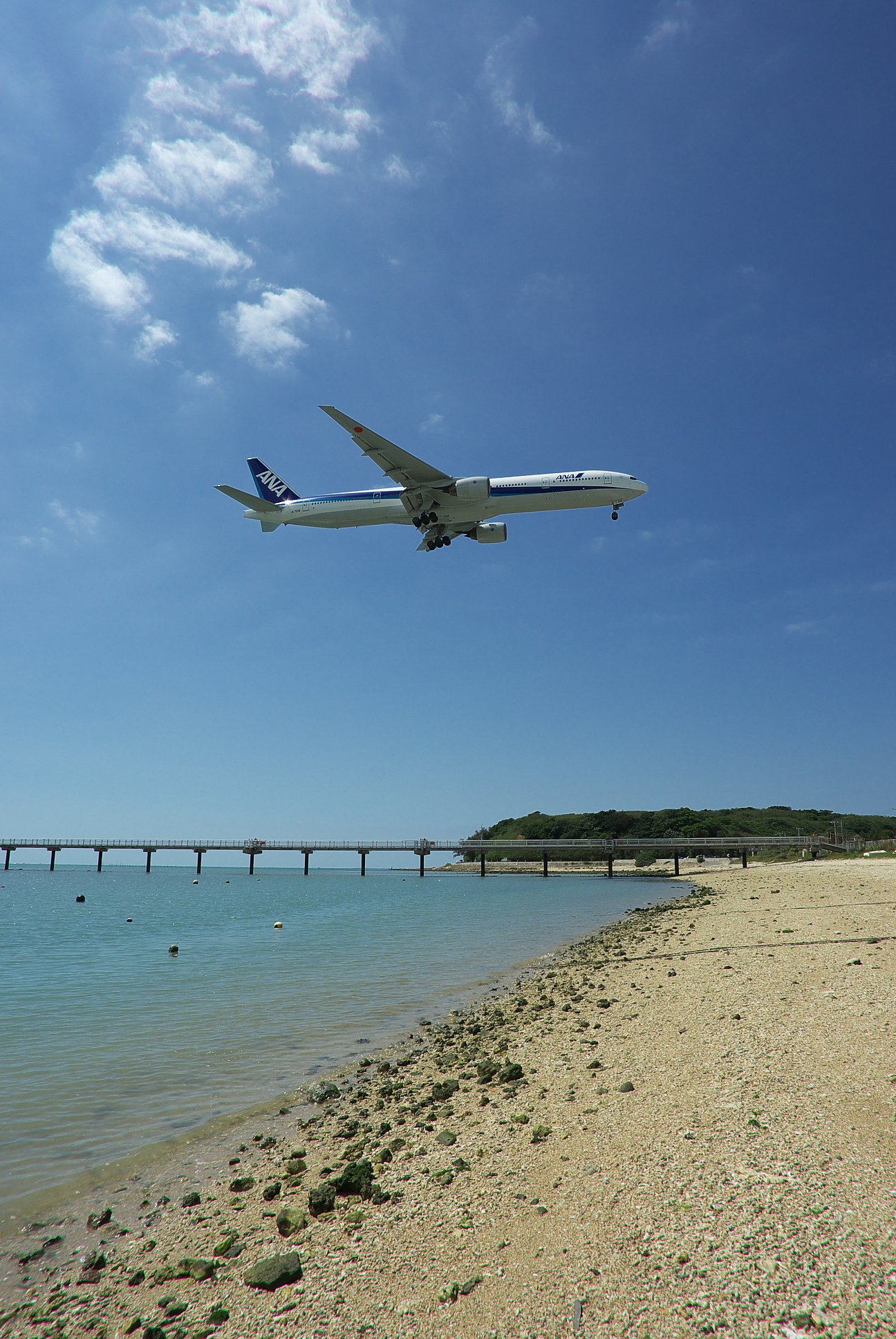 Clear to land　那覇