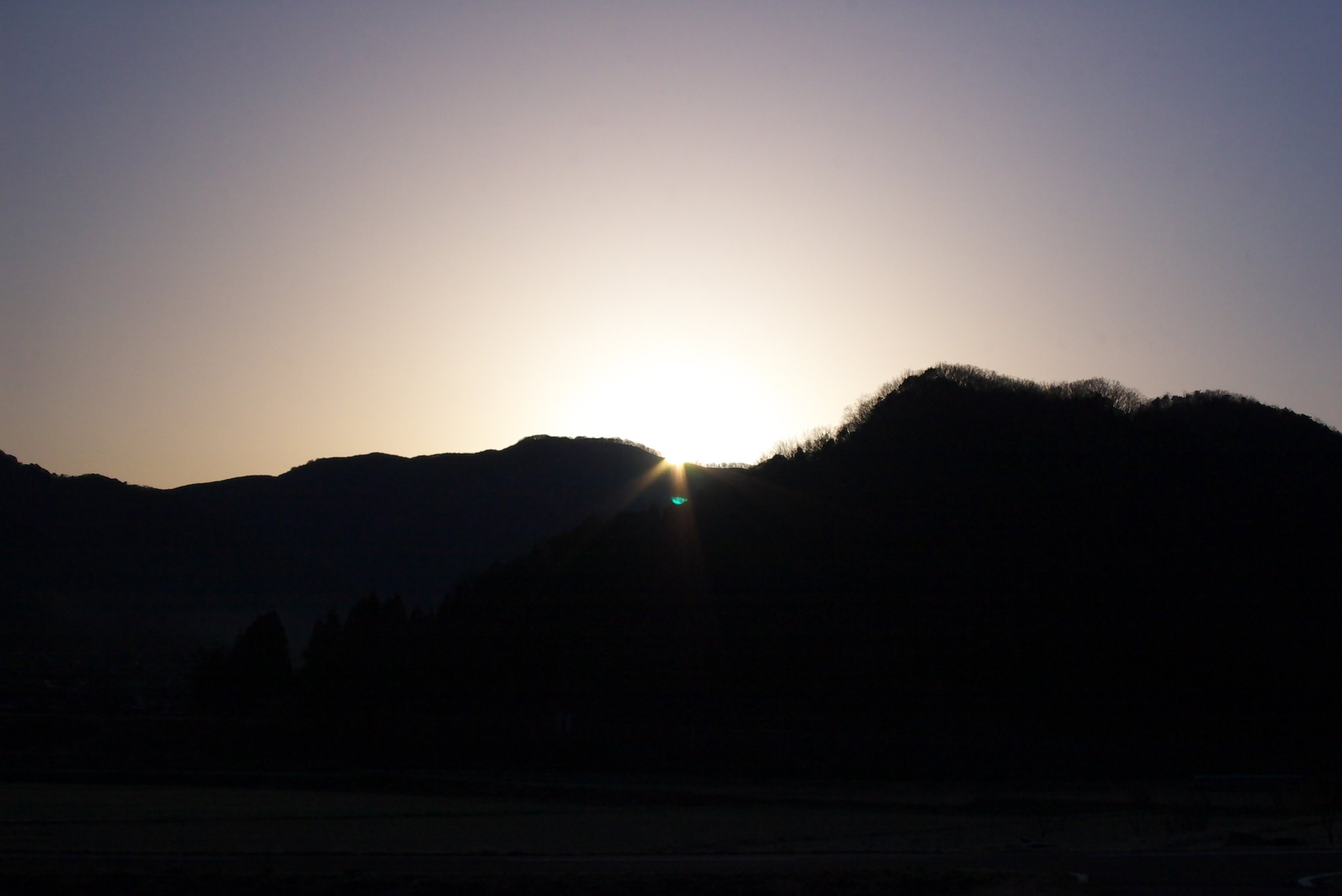 素晴らしい快晴の朝日の出！