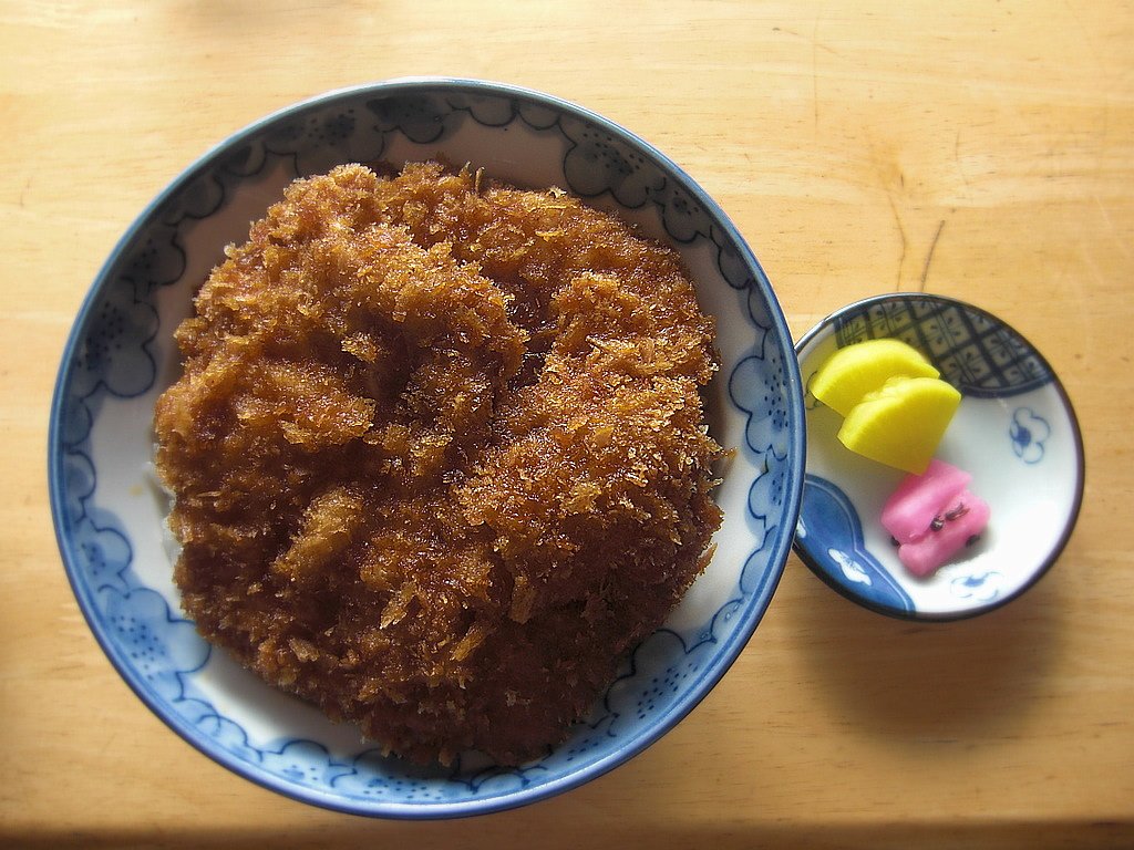 小鹿野町物　わらじとんかつ