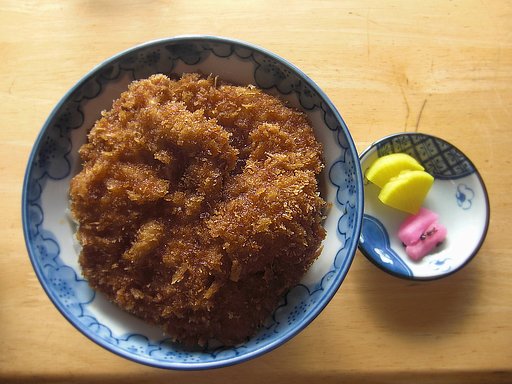 小鹿野町物　わらじとんかつ