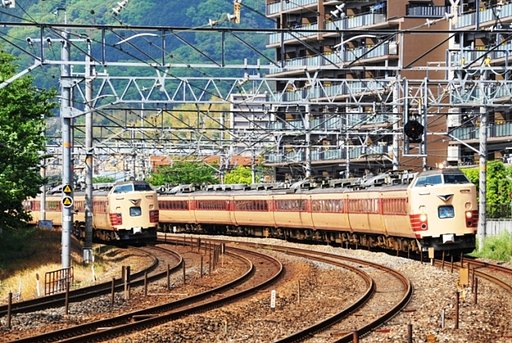 雷鳥号　山崎にて