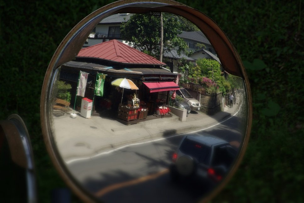 鏡の国のお煎餅屋さん