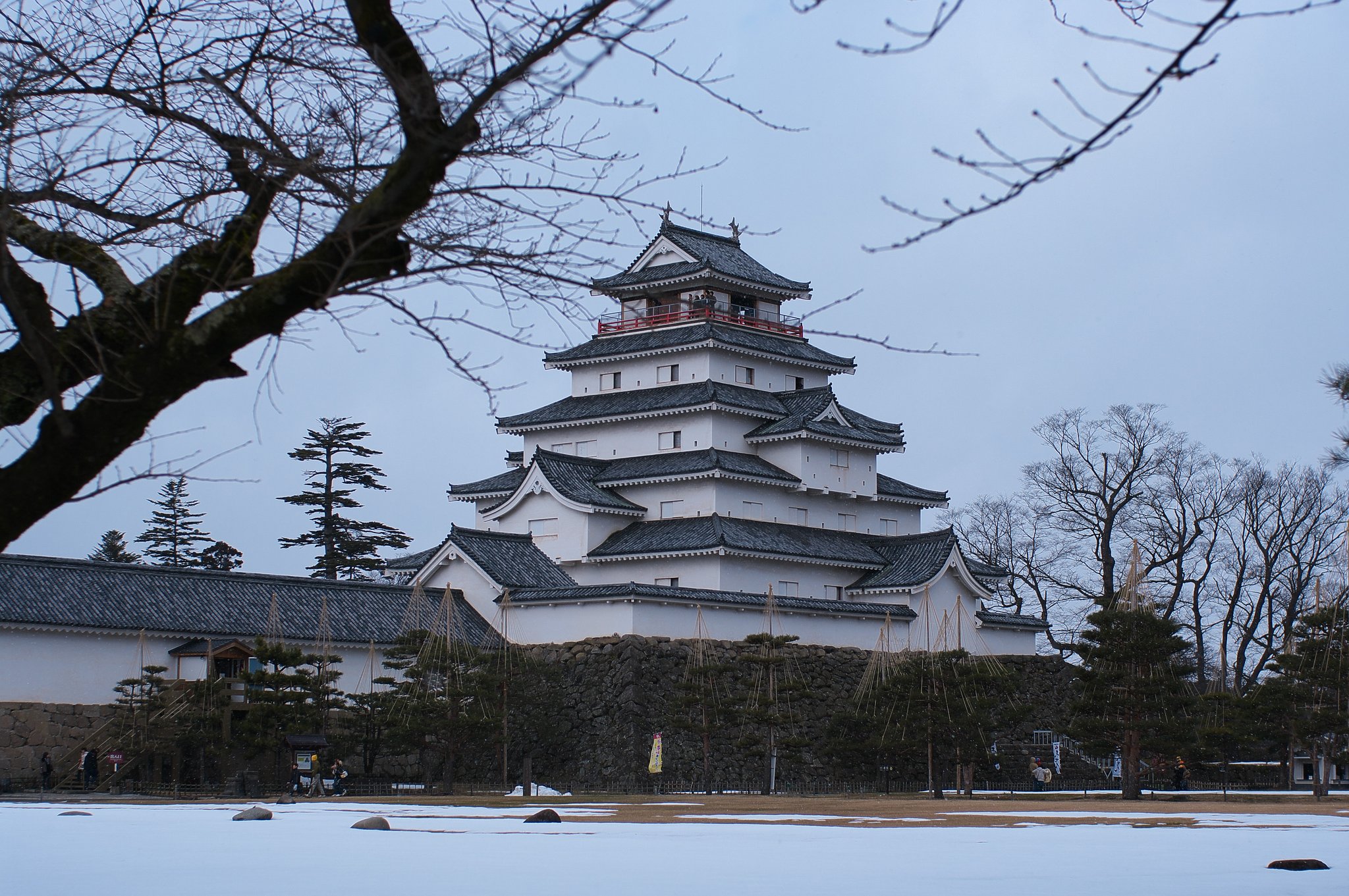 雪の鶴ヶ城・・・