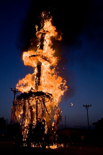 大神明　点火しました。