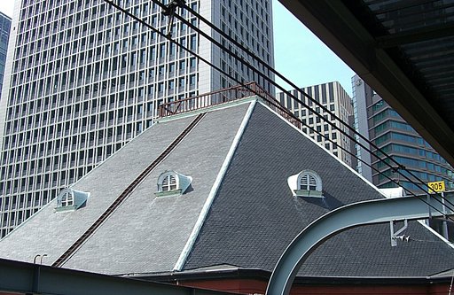 東京駅　ドーマー窓