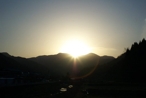素晴らしい朝日の出！