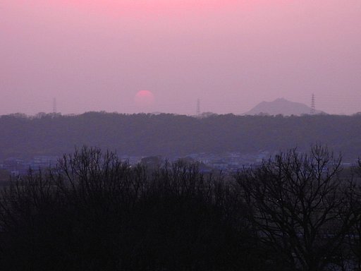 春の日の夕暮れ