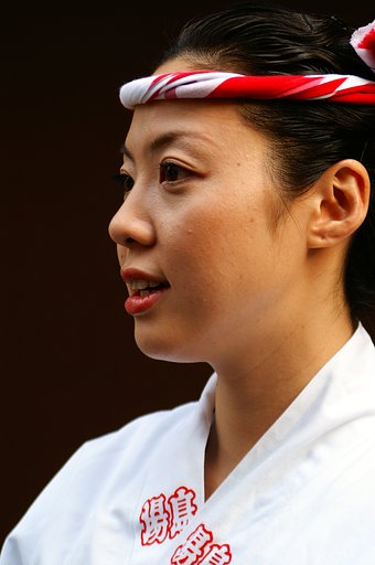 祭りの女。