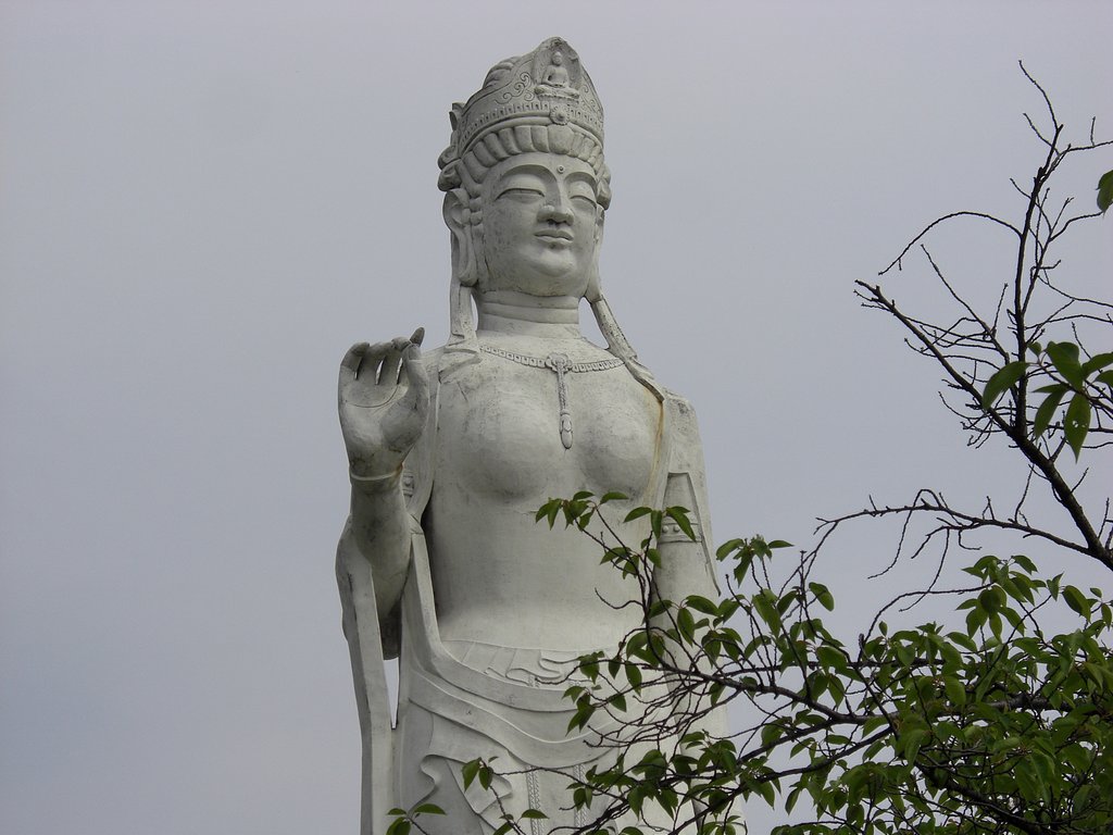 韮崎　平和観音