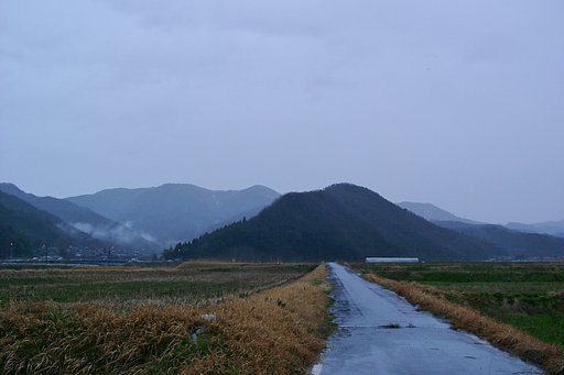 大雨降りの東の空