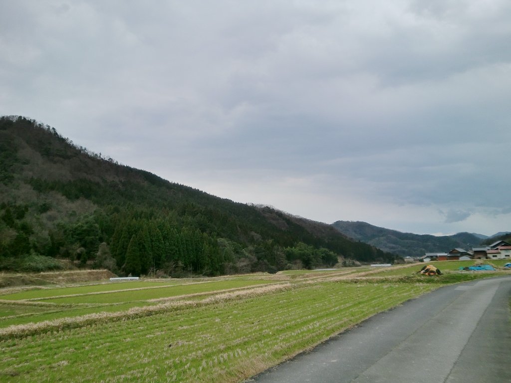 午後は雨は止みトテモ強風の夕空