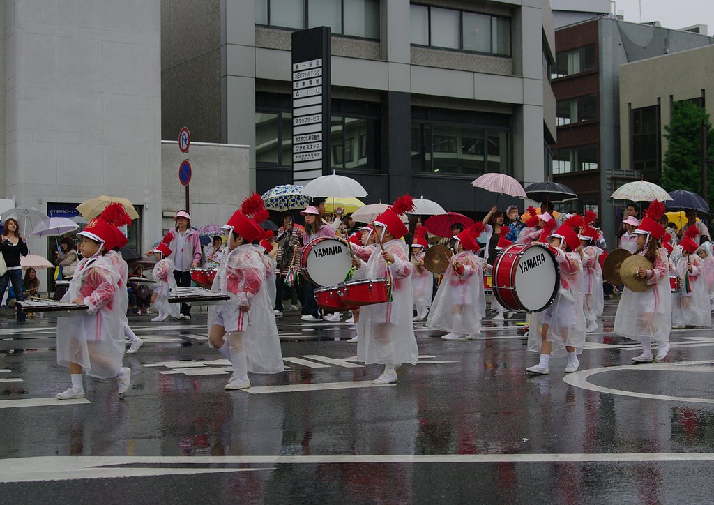 雨中の行進
