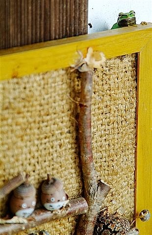 玄関のカエル