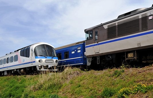 列車3本