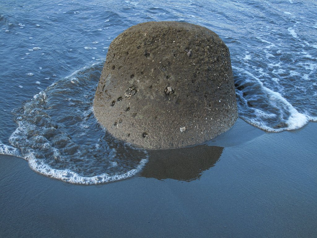 朝の海