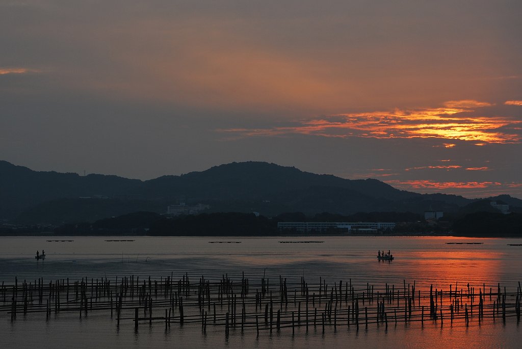 早朝の舟釣風景